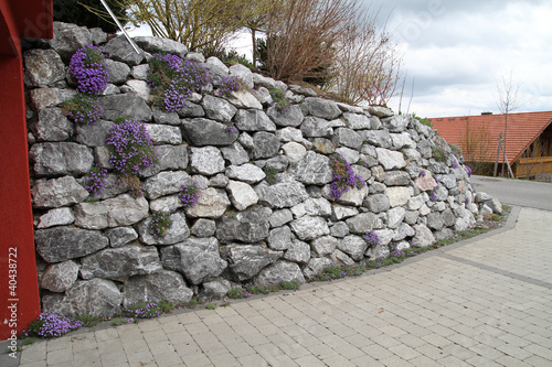 Foto: Natursteinmauer Natursteinmauer