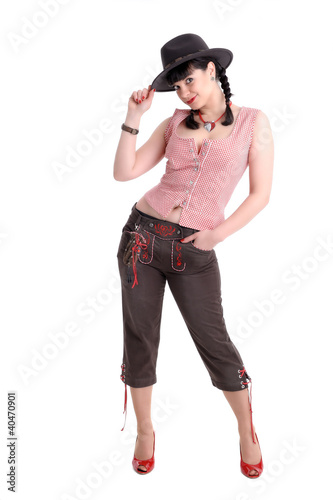 Foto: Junge Frau in Trachtenmode Junge Frau in Trachtenmode