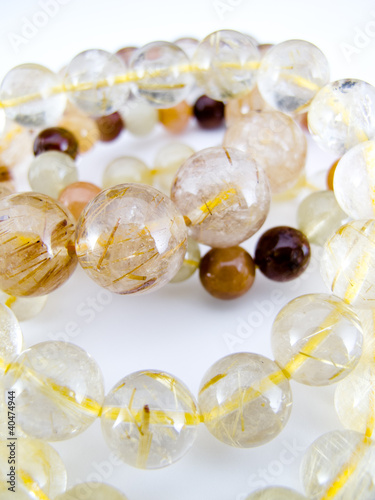 Photo: マクロ/水晶ブレスレット/複数/宝石/装飾品(縦位置) マクロ/水晶ブレスレット/複数/宝石/装飾品(縦位置)