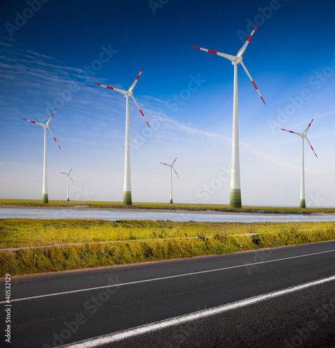 Foto: turbine eoliche turbine eoliche