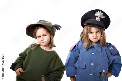 Foto: carabiniere and alpino italian military police carabiniere and alpino italian military police