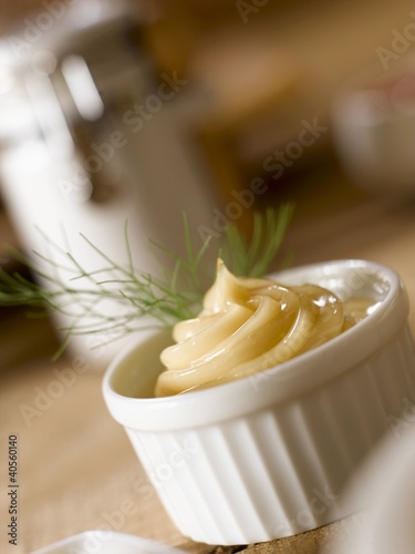 Foto: Mayonnaise in a small pot Mayonnaise in a small pot