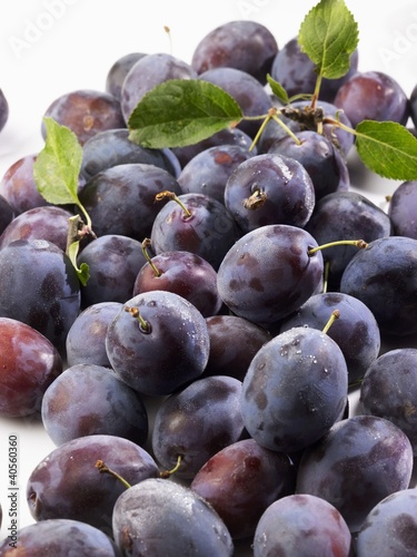 Photo: A heap of fresh plums A heap of fresh plums