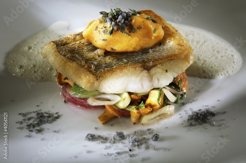 Photo: Zander fillet on chanterelles and radishes Zander fillet on chanterelles and radishes