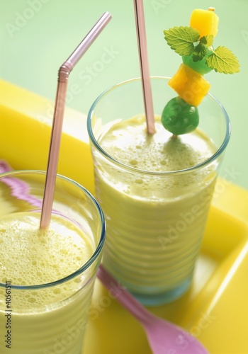 Foto: Kiwi fruit and mango yoghurt shake Kiwi fruit and mango yoghurt shake