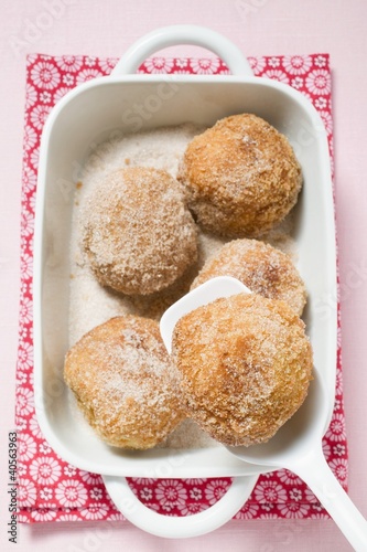 Photo: Quark dumplings with buttered breadcrumbs in roasting dish Quark dumplings with buttered breadcrumbs in roasting dish