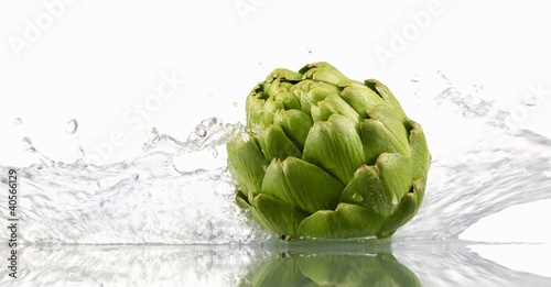 Photo: Artichoke with splashing water Artichoke with splashing water