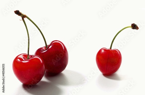 Foto: Three morello cherries Three morello cherries