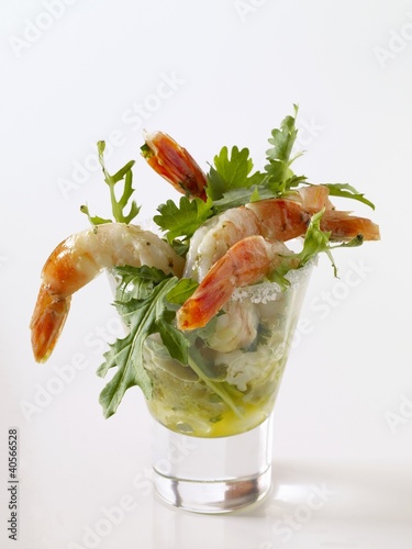 Foto: Shrimp in a Glass with Butter and Arugula Shrimp in a Glass with Butter and Arugula