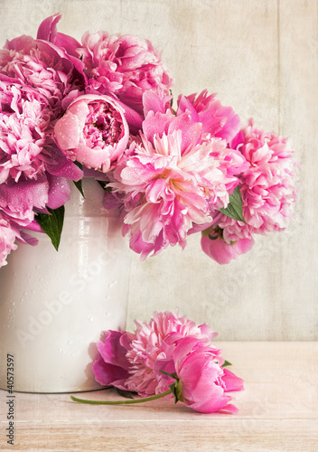 Photo: Pink peonies in vase Pink peonies in vase