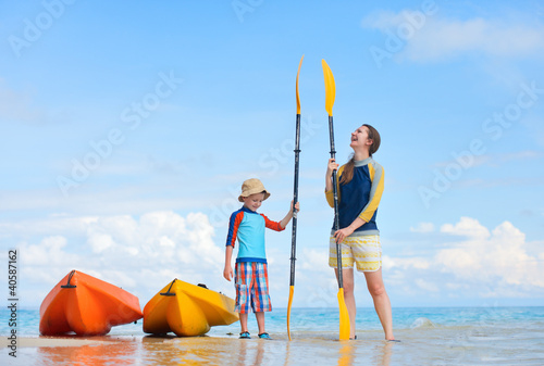 Foto: Mother and son after kayaking Mother and son after kayaking