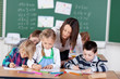 lehrerin und schüler