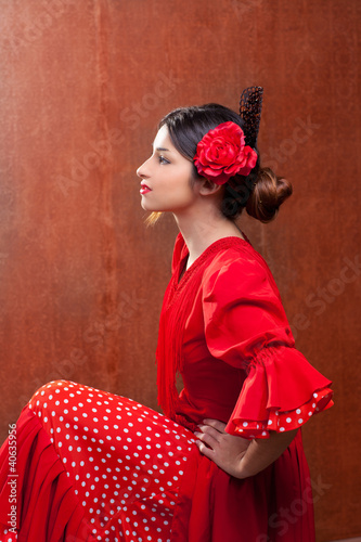 Foto: Flamenco dancer Spain woman gipsy with red rose Flamenco dancer Spain woman gipsy with red rose