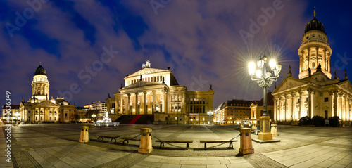 Photo: Gendarmenmarkt Berlin Mitte bei Nacht Panorama Gendarmenmarkt Berlin Mitte bei Nacht Panorama