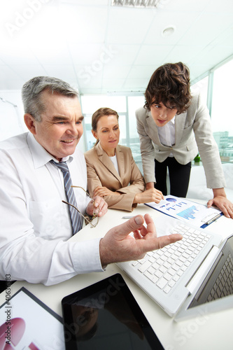 Photo: Explaining project Explaining project