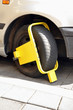 Auto mit Parkkralle