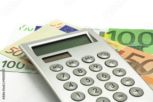 Photo: euro mit taschenrechner euro mit taschenrechner