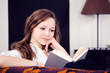 Foto: reading girl reading girl