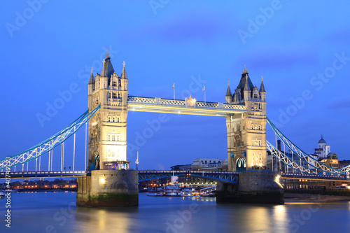 Foto: London Tower Bridge at Dusk London Tower Bridge at Dusk