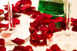 Foto: Rosenblätter zwischen Gläsern Rosenblätter zwischen Gläsern