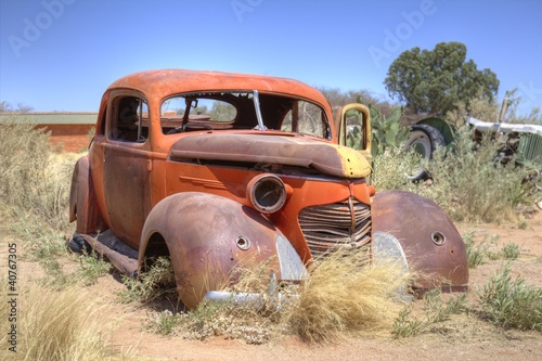 Photo: Oldtimer in der Wüste Oldtimer in der Wüste