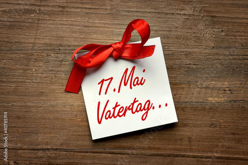 Photo: Zettel mit Vatertag Zettel mit Vatertag