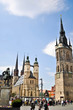 Hallescher Marktplatz mit Händeldenkmal und den fünf Türmen