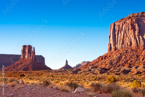 Photo: monument valley monument valley
