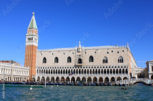 Photo: Palais des doges et Campanile à Venise - Italie Palais des doges et Campanile à Venise - Italie