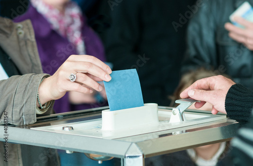 Photo: women 's hand vote women 's hand vote