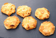 Biscuits amande sur ardoise