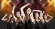 Photo en ligne au meilleur prix Beautiful cheerful young woman enjoying music