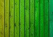 Hintergrund aus Holzbrettern in verschiedenen Grüntönen
