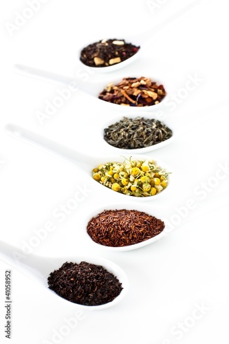 Foto: Tee, Kräutertee, Kamillentee, Früchtetee... Tee, Kräutertee, Kamillentee, Früchtetee...