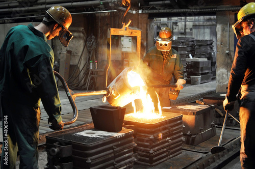 Photo: Industriearbeiter Giesserei // foundry industry employees Industriearbeiter Giesserei // foundry industry employees