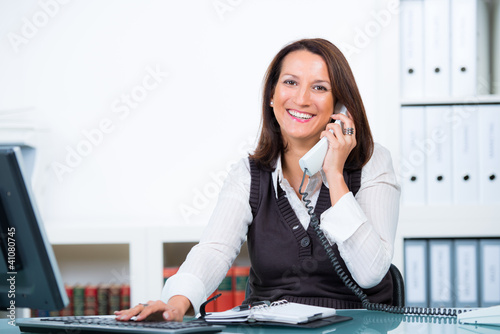Photo: freundliche beratung am telefon freundliche beratung am telefon