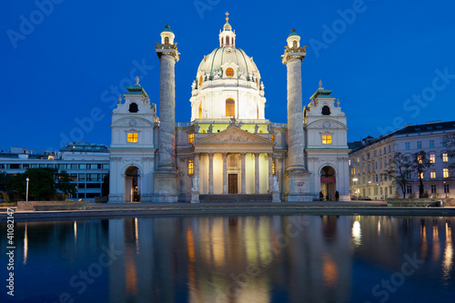 Photo: Karlskirche am Abend Karlskirche am Abend