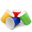 Bunte Pappbecher