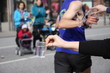 Wasserübergabe beim Marathon