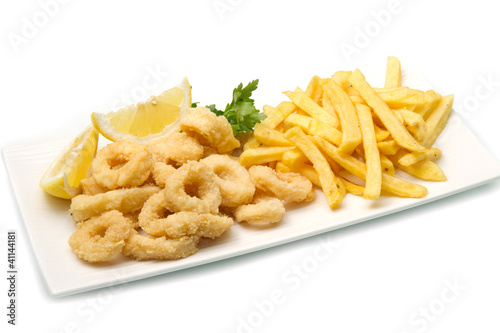 Photo: calamari fritti con patatine calamari fritti con patatine