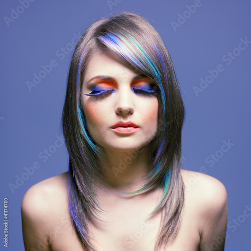 Foto: Lady with bright makeup Lady with bright makeup