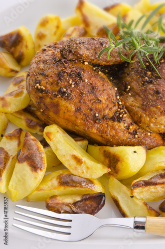 Foto: hähnchen braten mit Back-Kartoffeln hähnchen braten mit Back-Kartoffeln