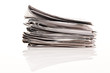 Stapel von alten Zeitungen und Zeitschriften