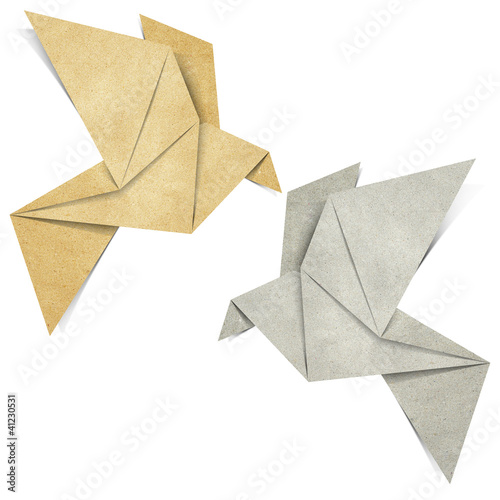 Illustration: Origami Bird papercraft made from Recycle Paper Origami Bird papercraft made from Recycle Paper
