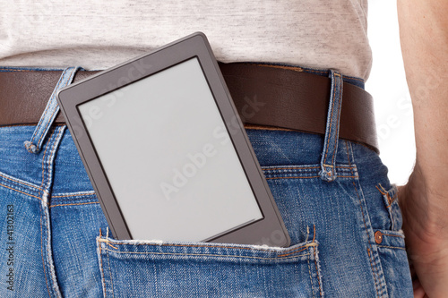 Photo: e-Reader, ebook steckt lässig in der Hosentasche e-Reader, ebook steckt lässig in der Hosentasche