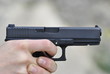 shooting glock 17 pistol
