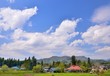 空と緑と田舎の風景