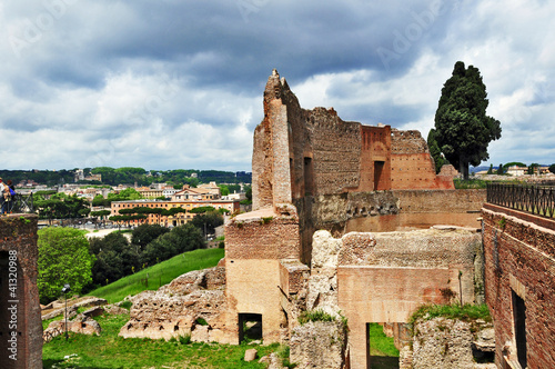 Foto: Roma, rovine del colle Palatino - palazzi imperiali Roma, rovine del colle Palatino - palazzi imperiali
