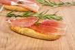 tapas de jamón serrano, platos tipicos españoles tapas de jamón serrano, platos tipicos españoles