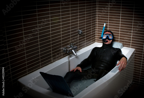 Photo: diver holiday during economy crisis diver holiday during economy crisis